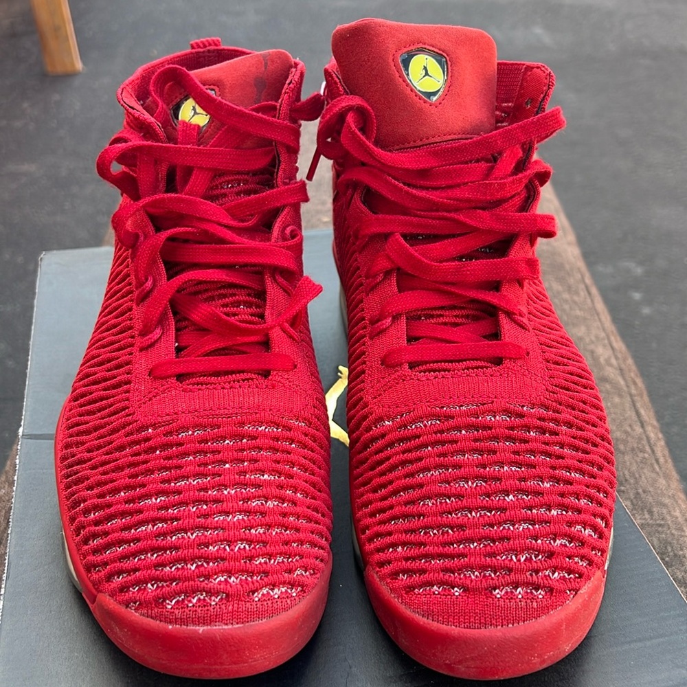 Gently worn Jordan Flyknit Elevation 23